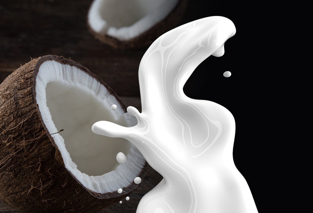 coconut-milk-g55975f713_1280 (1).jpg